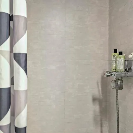 2 Bedroom Lovely In Apartment Allinge-Sandvig