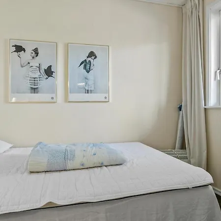 アパート 2 Bedroom Lovely In