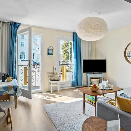 2 Bedroom Lovely In *