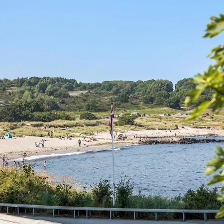 2 Bedroom Lovely In דירה *