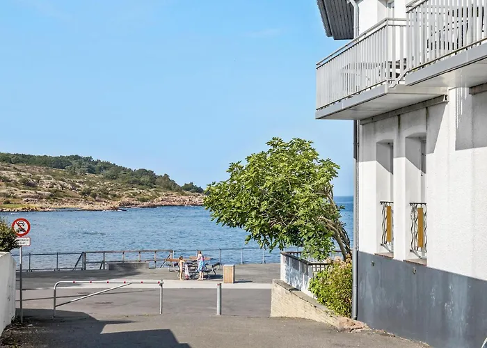 2 Bedroom Lovely In Appartement Allinge-Sandvig