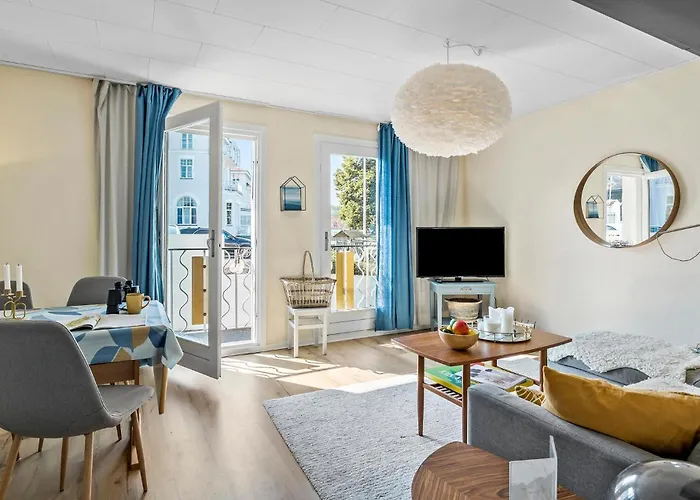 2 Bedroom Lovely In *