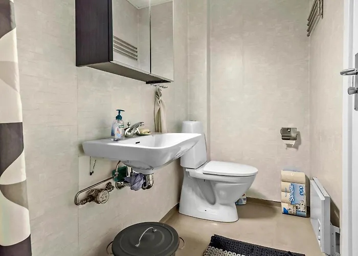2 Bedroom Lovely In * Allinge-Sandvig