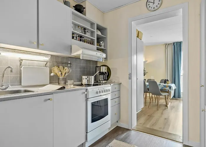 2 Bedroom Lovely In